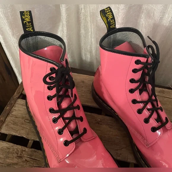 Dr. Martens Patent Pink Leather Lace-Up Boots 1460W. Size 11 - Picture 6 of 10